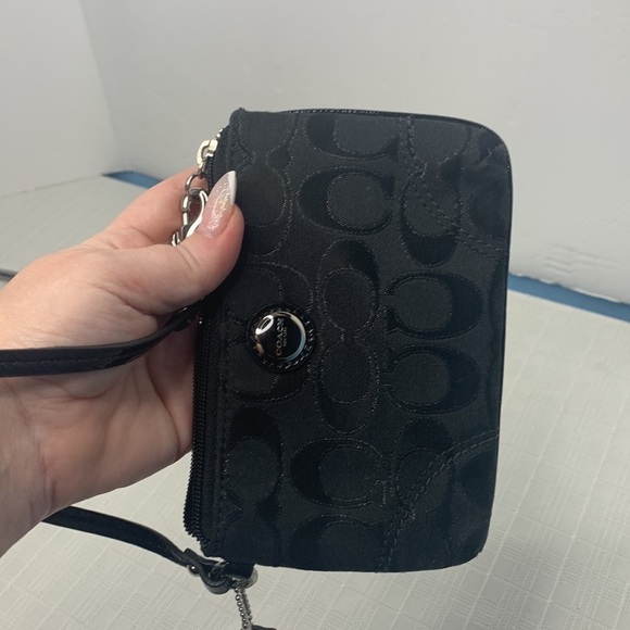 Coach Park Signature Medium Black Fabric Wristlet - Picture 9 of 9